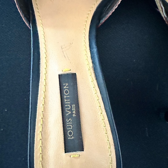 LV sandals in very good condition size 36 - Picture 3 of 16